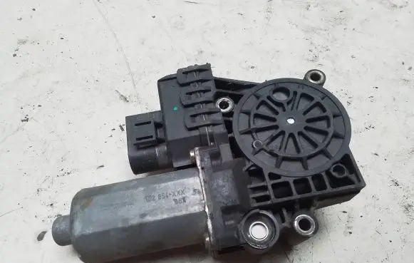 Audi A6 S6 C5 4B Wiper motor 0130821774