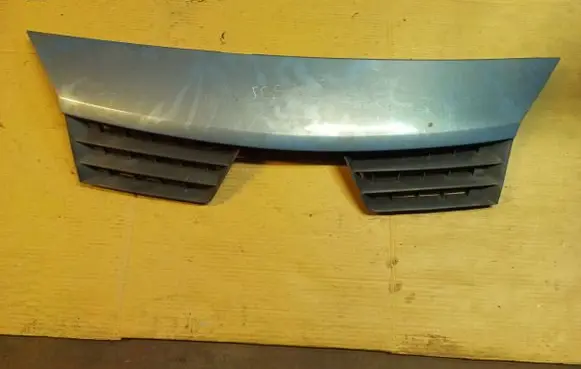 Renault Scenic II - Grand scenic II Front bumper upper radiator grill 8200183129