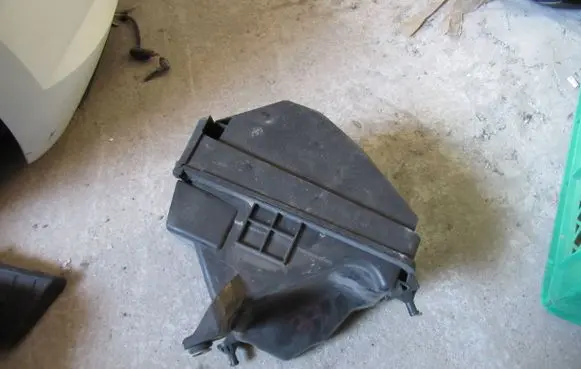 Hyundai Tucson TL Air filter box 28110D3100