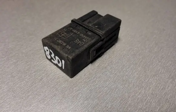 Mitsubishi Pajero Other relay MB953382 A1001X7