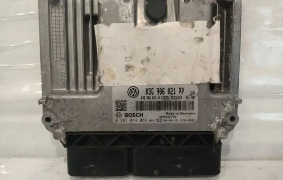 Volkswagen Jetta V Engine control unit/module 03G906021PP 03G906021AN 0281014063