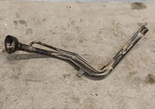 Fuel tank filler neck pipe