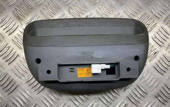 Hyundai Santa Fe Third/center stoplight 9275026 E399D0T