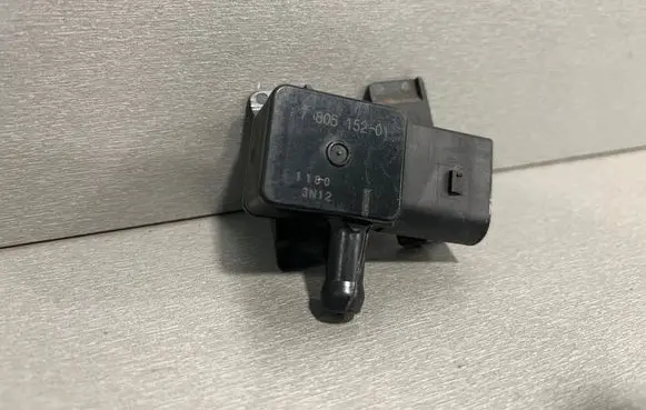 BMW 3 E92 E93 Exhaust gas pressure sensor 7805152