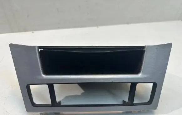 BMW 5 E60 E61 Glove box central console 9139391 52850610
