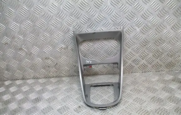 Peugeot 307 Radio/GPS head unit trim 9636013877