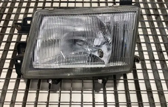 Subaru Forester SF Headlight/headlamp