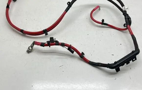 Jeep Grand Cherokee WL Positive cable (battery) P68380188AD 661208108