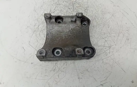 Honda CR-V A/C compressor mount bracket 