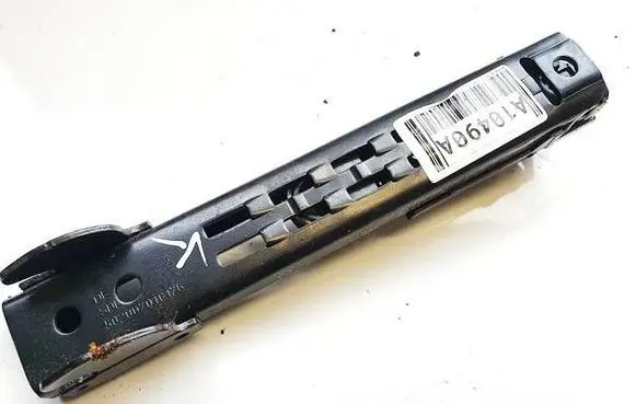 Skoda Octavia Mk2 (1Z) Seat belt adjustment rail 1t0857819