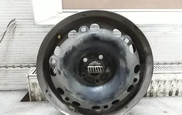 Skoda Fabia Mk2 (5J) R15 steel rim 6Q0601027M