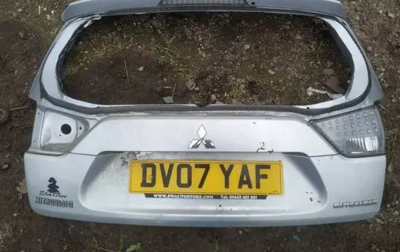 Mitsubishi Outlander Tailgate/trunk/boot lid pilkas