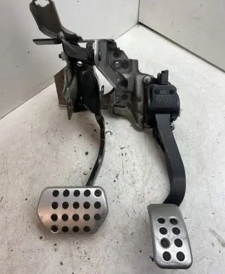 Citroen DS5 Pedal assembly 9687772080