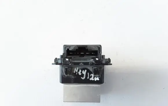 Coolant fan relay