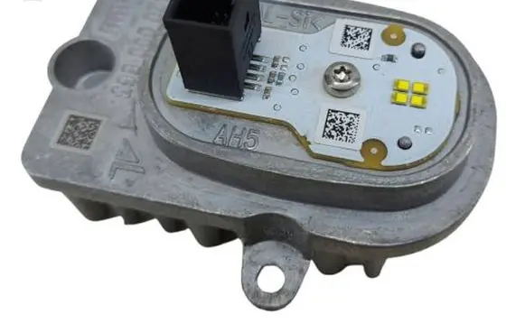 Volkswagen Tiguan LED ballast control module 1420000863-kolumb