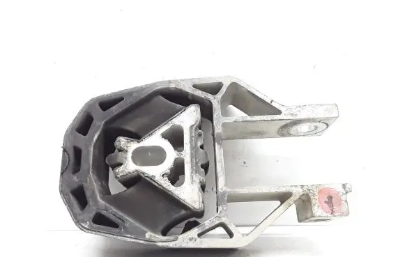 Volvo V40 Engine mount bracket 31330017 31359891