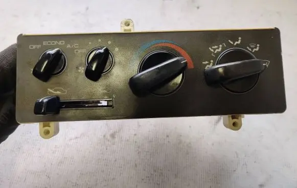 Mitsubishi Pajero Sport I Climate control unit MB439701