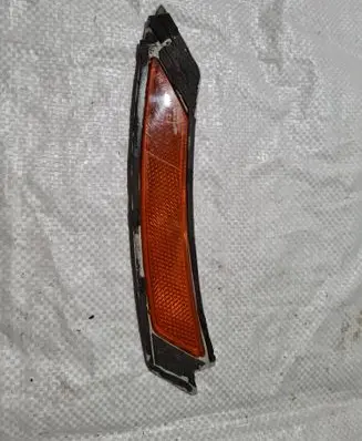 BMW 3 E90 E91 Front reflector 7205398