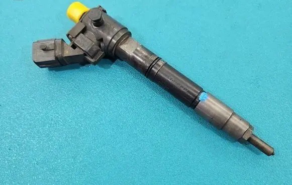 Fuel injector