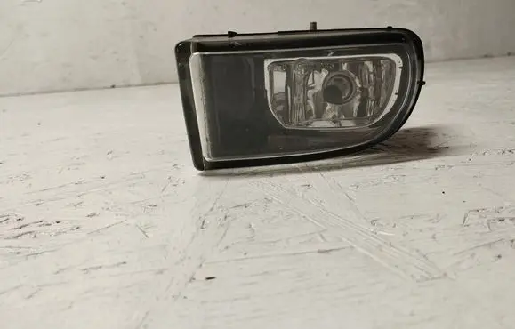Toyota Avensis T250 Front fog light 8122005050 1NA23800101
