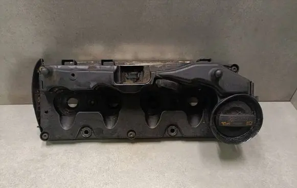 Skoda Octavia Mk2 (1Z) Rocker cam cover 03L103483C