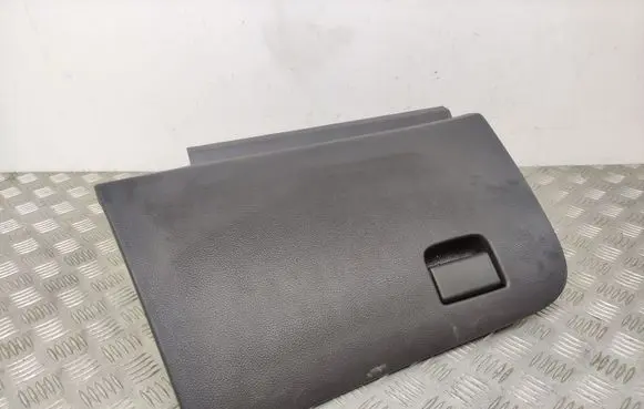 Nissan X-Trail T32 Glove box lid/cover 685104CC0A