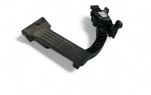 Hyundai Sonata Accelerator throttle pedal bracket 