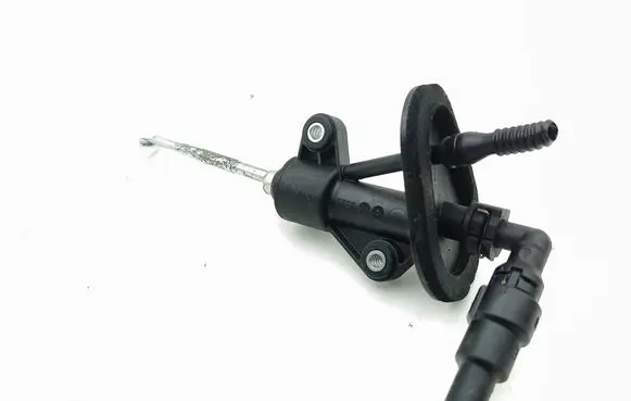 Chevrolet Trax Clutch master cylinder 96887808 1860