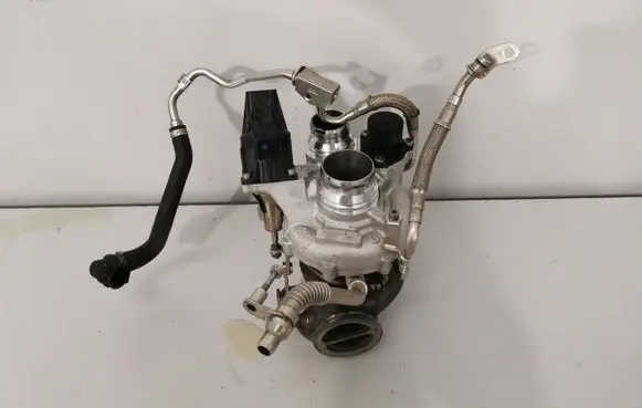 BMW 8 G14 Turbo 8681198 5A01D10