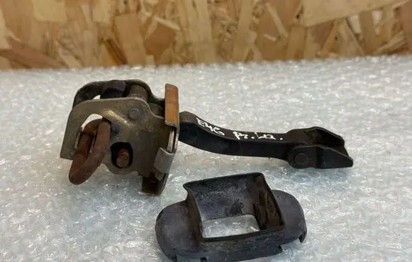BMW 3 E46 Front door check strap stopper 51218160959 8160959