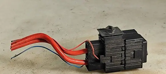 BMW 5 F10 F11 Other relay 6901469 6136