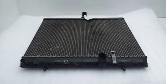 Peugeot RCZ Coolant radiator 9682477580