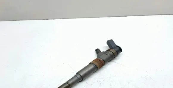 BMW 5 E60 E61 Fuel injector 7794435 0445110209