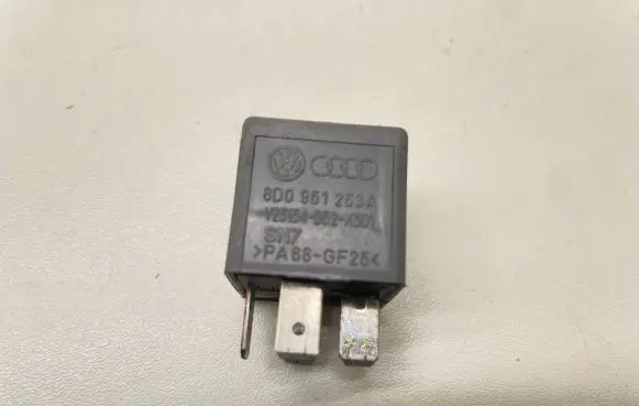 Audi A4 S4 B7 8E 8H Other relay 8D0951253A