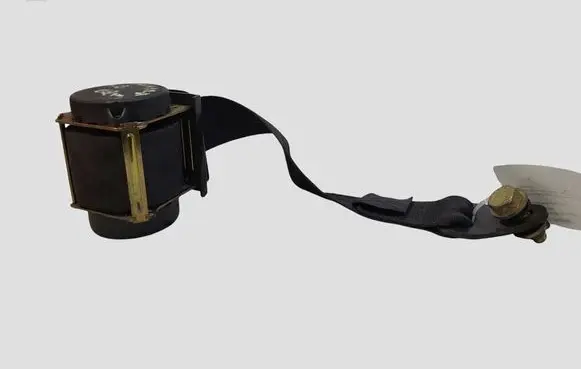 Nissan Primera Rear seatbelt 04167060 542443661 047060
