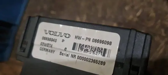 Volvo XC90 Fuse box set 08696040
