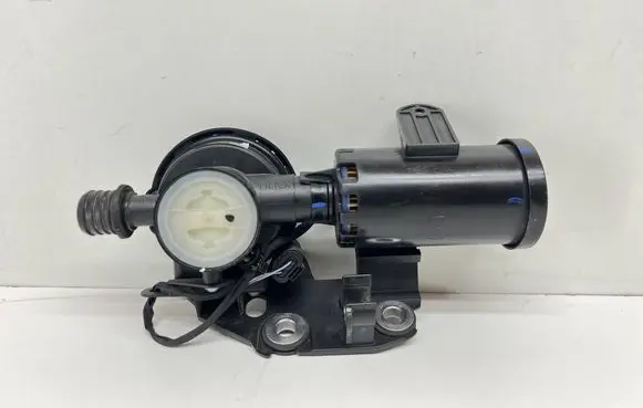 BMW 7 G11 G12 Fuel tank valve 7447496