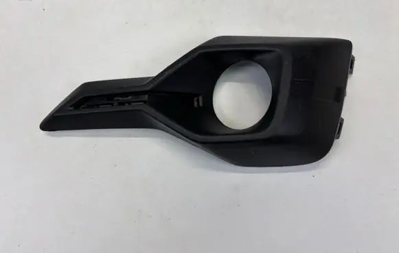 Dacia Sandero Front fog light trim/grill 261A24561R K3335