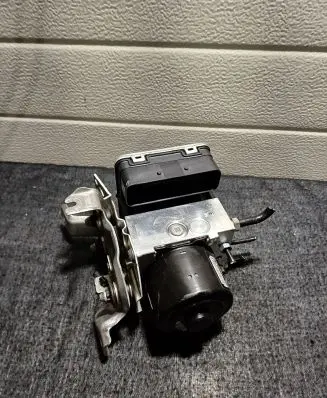 Porsche Macan (95B) ABS Pump 95B907379AB 10092903783 10063332821