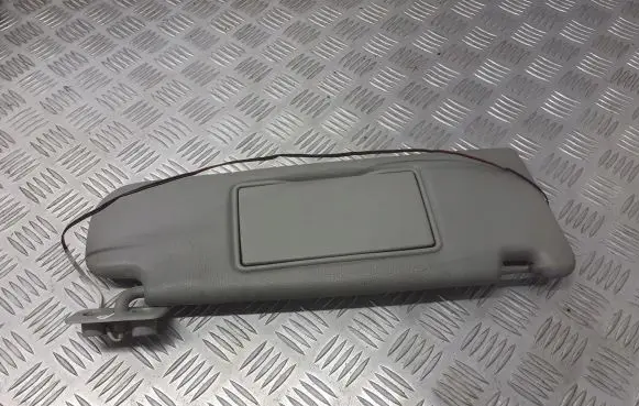 Volvo V70 Sun visor clip/hook/bracket BRAK