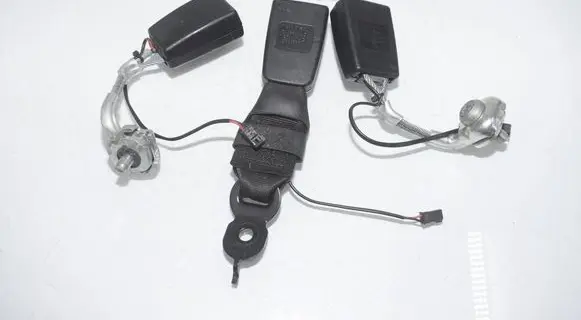 BMW 5 F10 F11 Rear seatbelt buckle 7243274 7243275 7243273