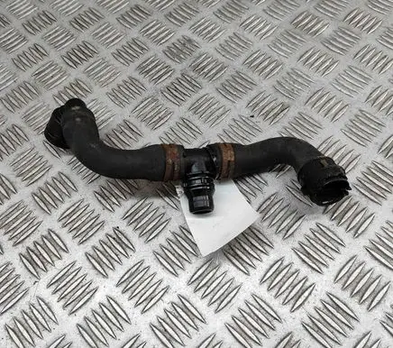 Mercedes-Benz Sprinter W907 W910 Engine coolant pipe/hose A9075011100