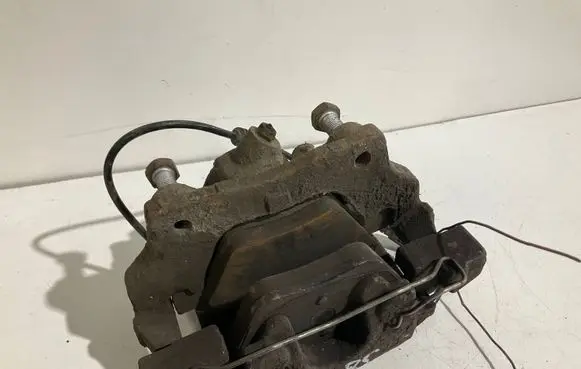 Mercedes-Benz E W211 Front brake caliper A2115401210