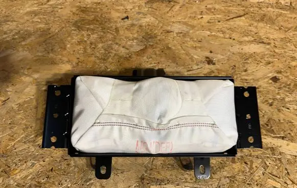 KIA Sorento IV Passenger airbag