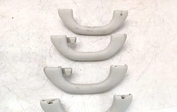 Volkswagen PASSAT CC Front interior roof grab handle