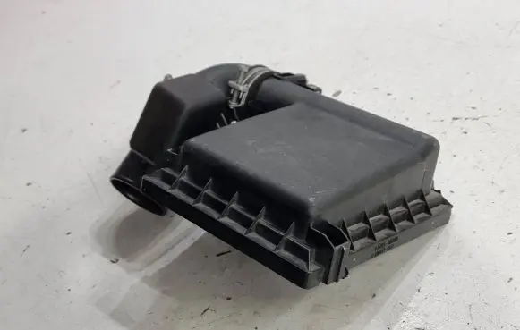 Toyota Auris E180 Air filter box cover 177050T060 MF100141851X