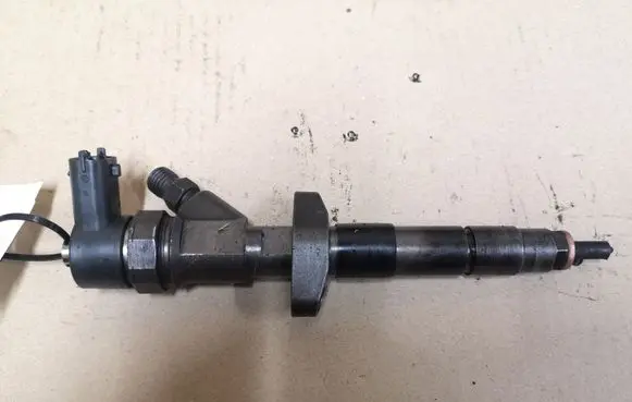 Renault Laguna II Fuel injector 0445110084