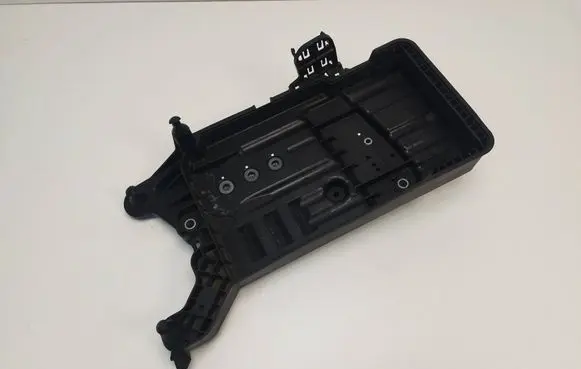 Volkswagen Tiguan Battery box tray 5QF915325B