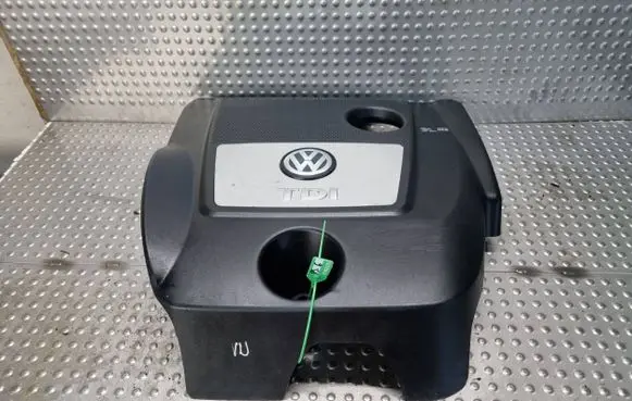 Volkswagen Golf IV Engine cover (trim) 038103925BP