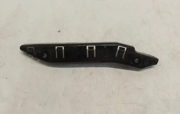Tesla Model Y Fender mounting bracket 1493771-00-b